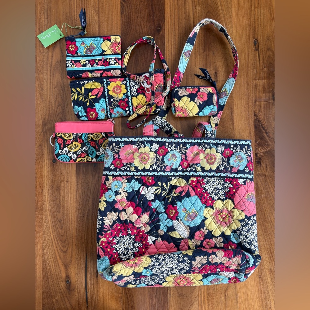 Set of 6 Vera Bradley Happy Snails Bags/Cases